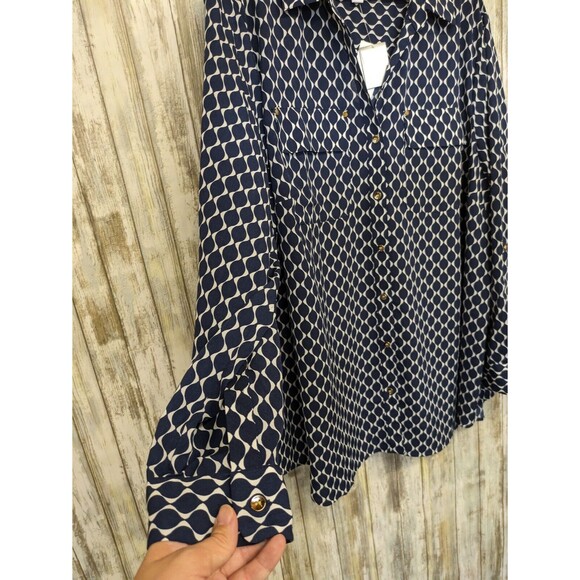 Charter Club Women's Button Down Top Roll Tab Navy Blue Gold Button Blouse 3X - Picture 2 of 10